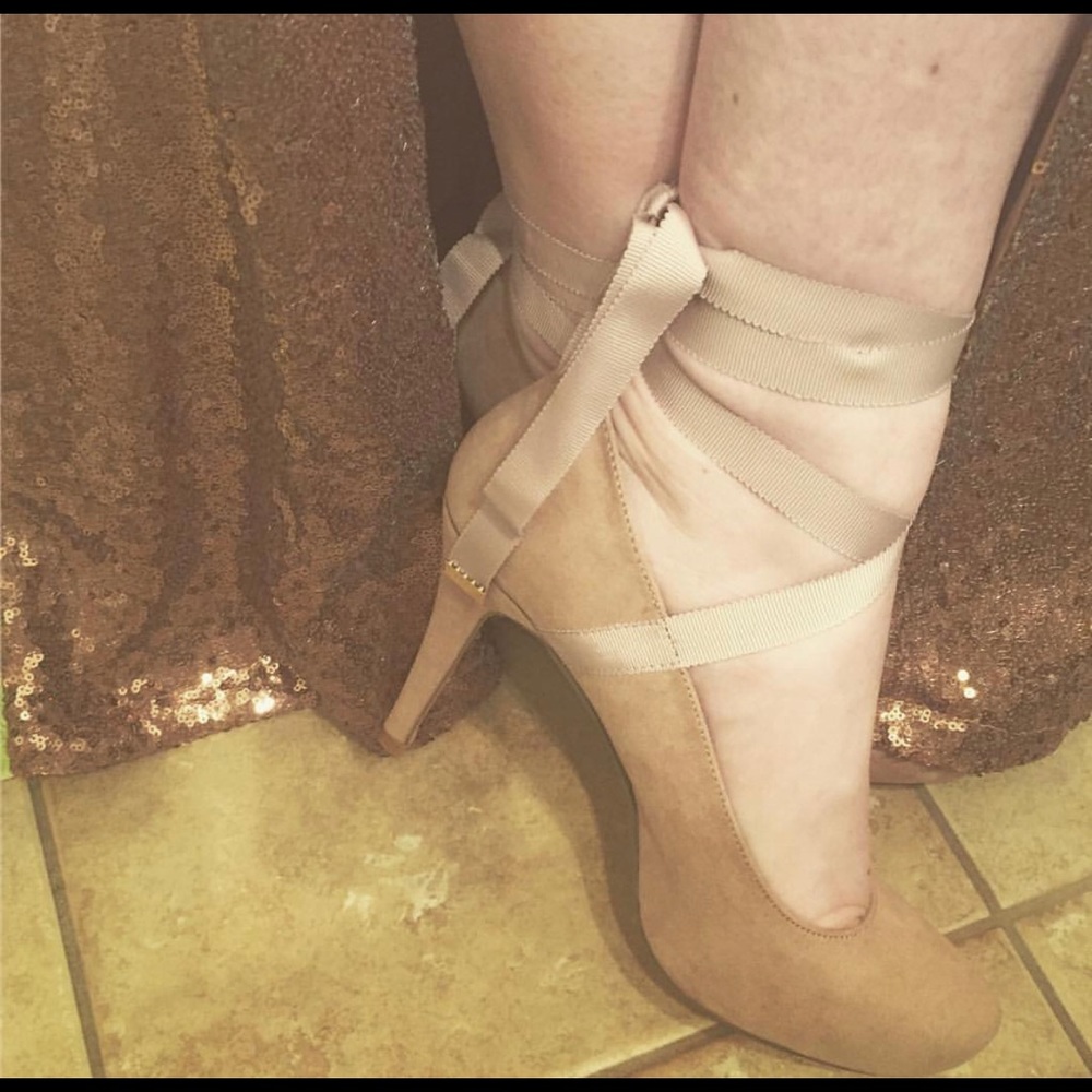 Just Fab Blush Pumps with Ribbon